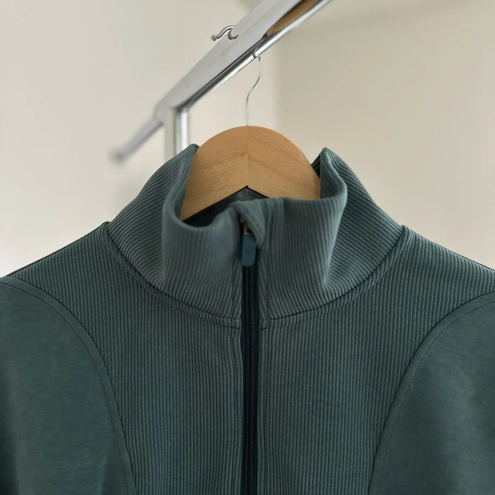 Lululemon Athletica Brushed Softstreme Ribbed Half Zip Jacket LIKE NEW - Picture 4 of 14
